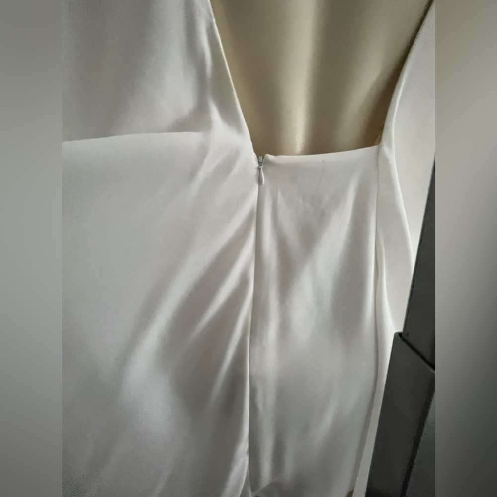 NWT BCBGMAXAZRIA “Jamey” White Open-Back Cape Dress 🤍 - Picture 9 of 12
